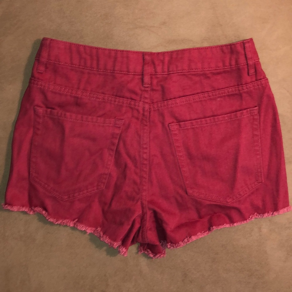 Shorts - Picture 2 of 4